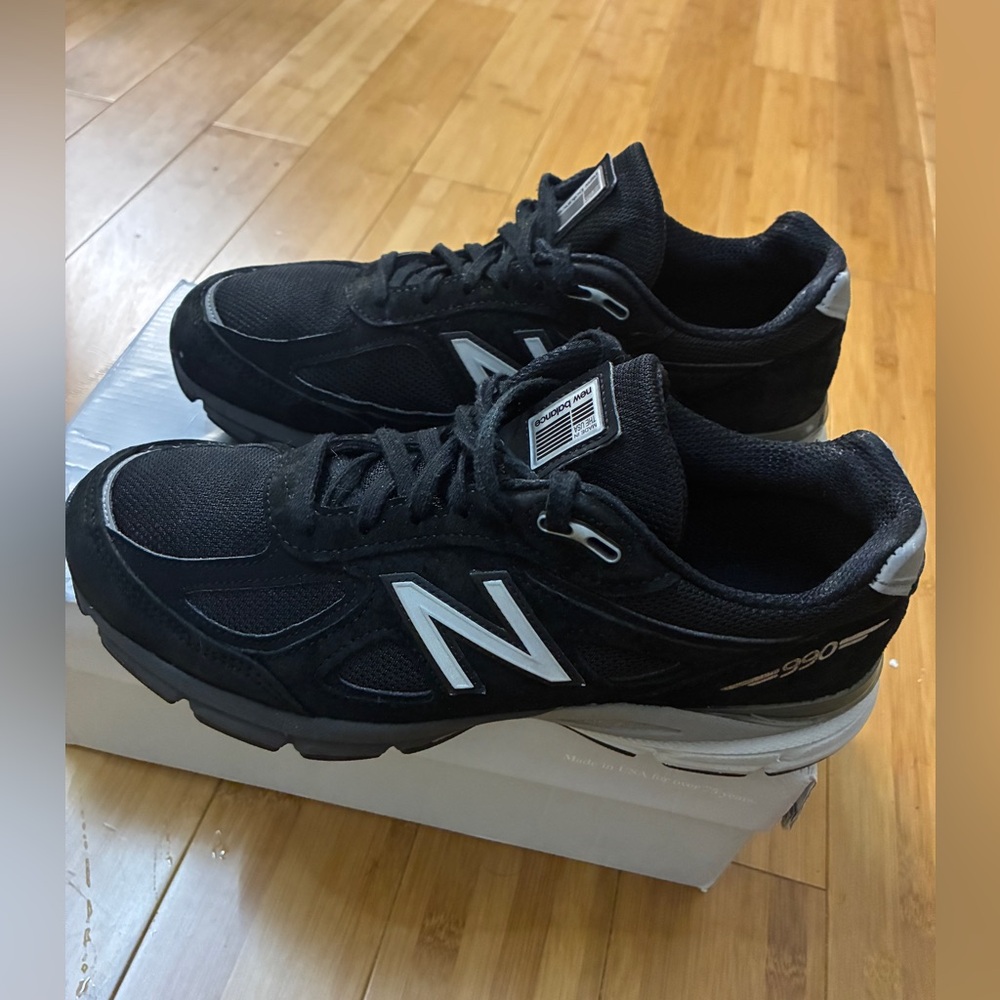 Men’s New Balance 990 V4 Black and Silver Sneakers